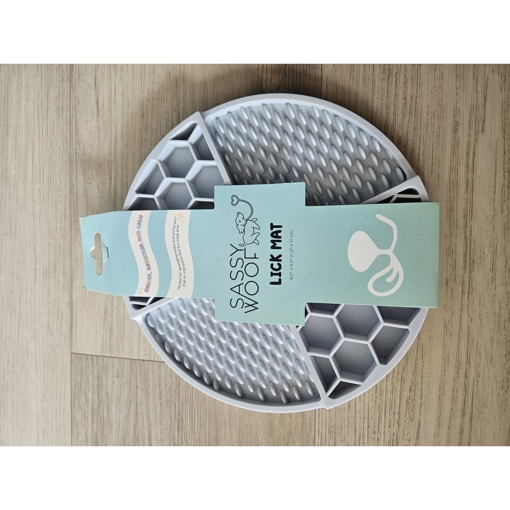 Sassy Woof Dog‎ Lick Mat Gray New